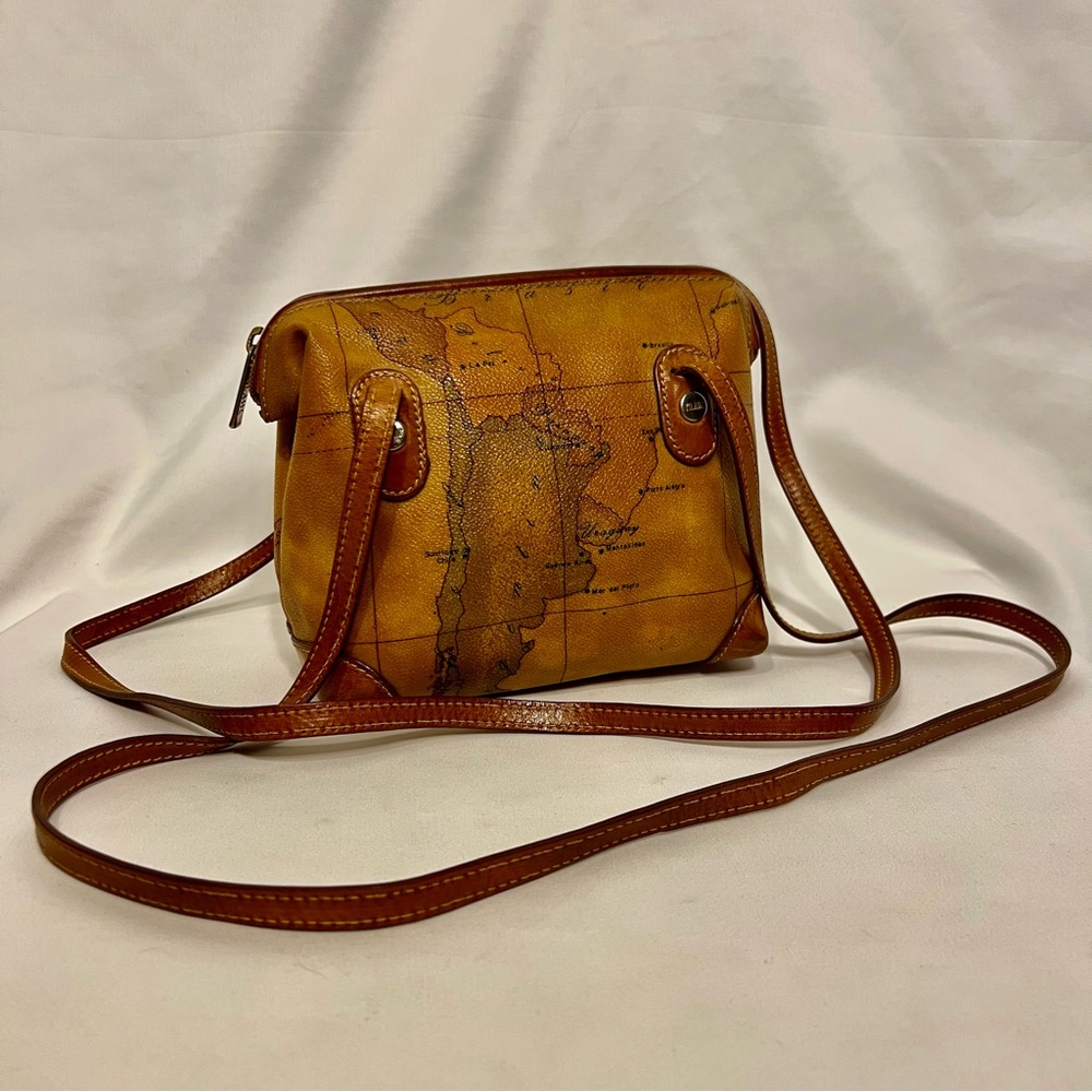 Alviero Martini 1A Classe Vintage Geo Classic Shoulder Purse w/ Zipper Closure